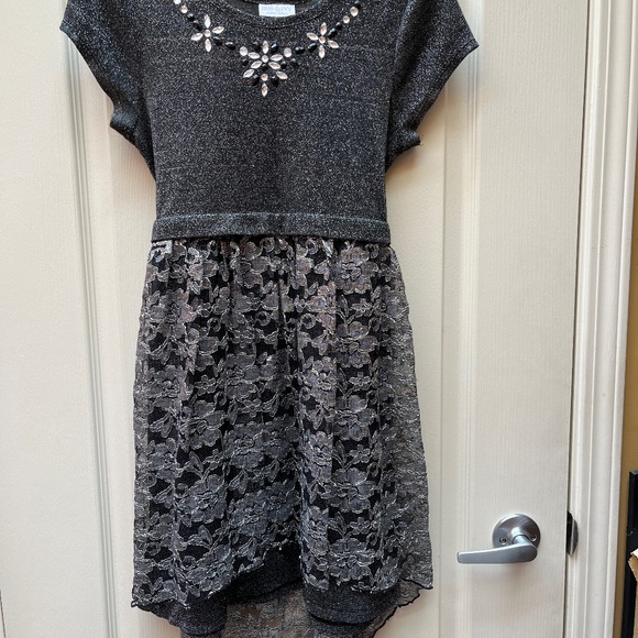 Silver-grey party/grad dress - Picture 1 of 5